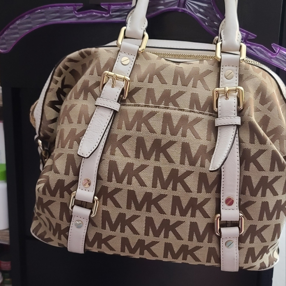 Michael Kors hand bag